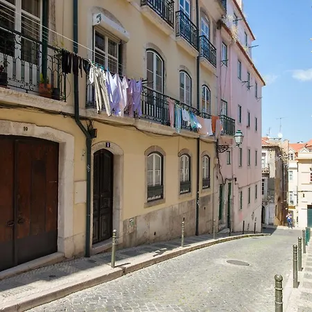 Feels Like Chiado Central Flats Lisboa
